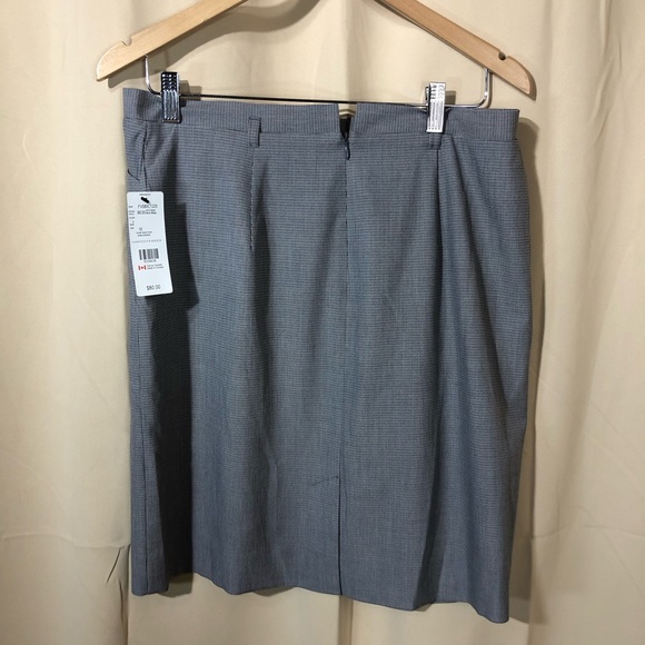 *NWT* Made in 🇨🇦 Tristan Skirt! - Picture 6 of 12